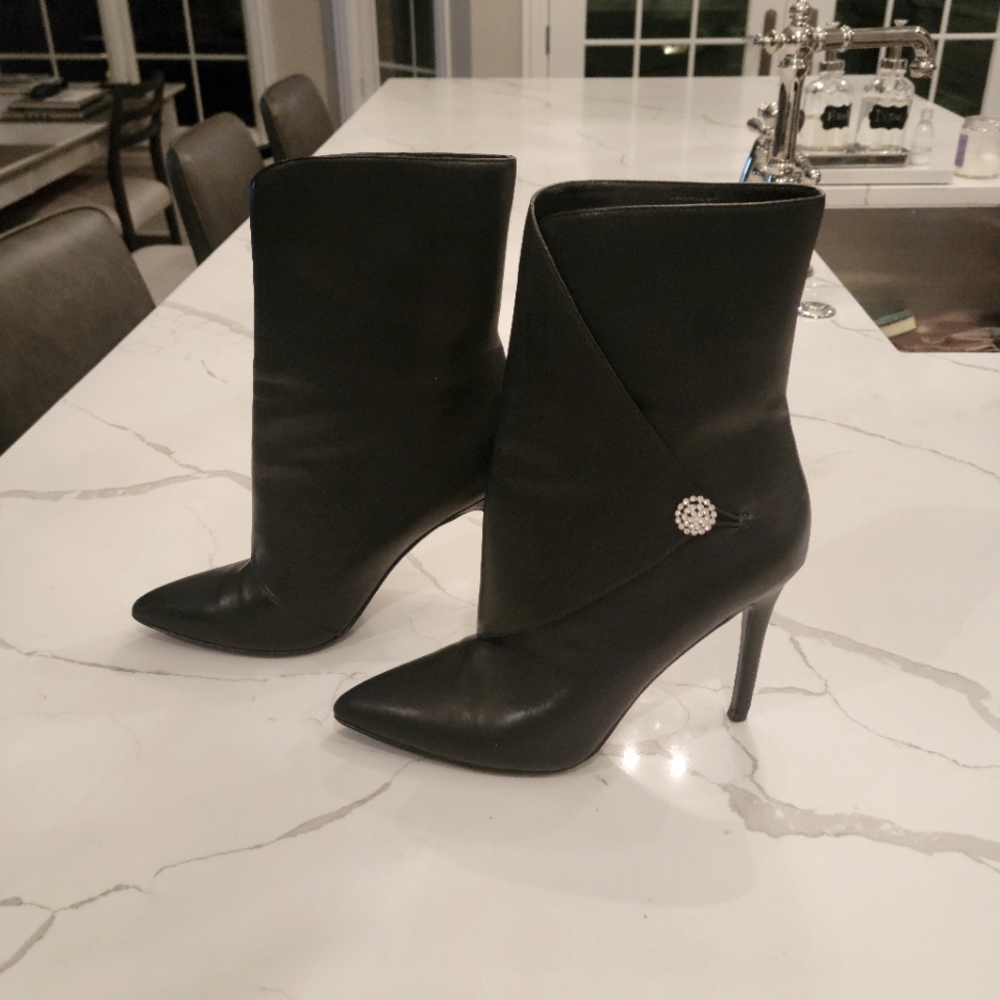 Charles David PISTOL Rhinestone Booties